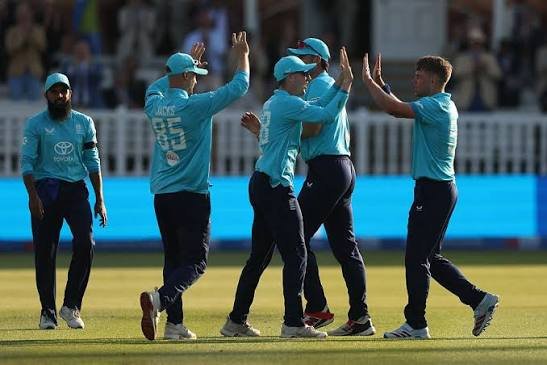 ENG vs IND 3rd ODI: England Clinch Series 2-1 as Duckett’s 141 & Root’s 74* Overpower Rohit’s Historic Lord’s Century
